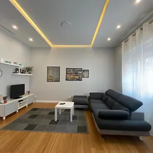 https://casalinda.it-lombardy.com